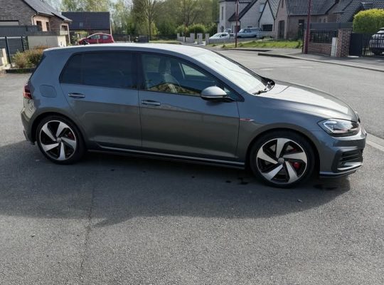 Volkswagen Golf · Hatchback 2019