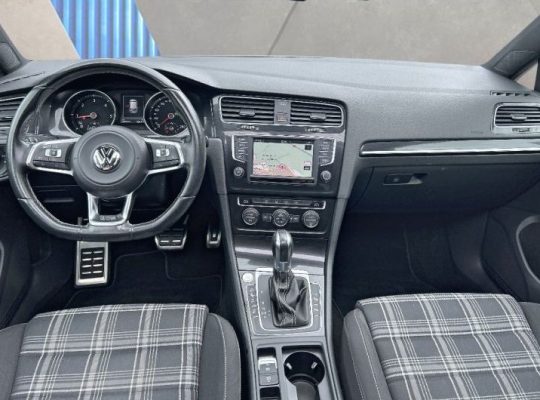 VOLKSWAGEN GOLF VII 2014