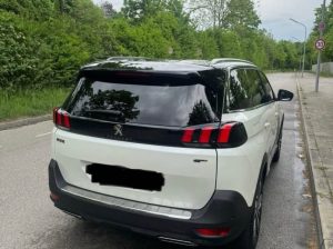 PEUGEOT 5008 2017
